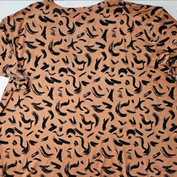 Nine West Shirt Womens XL Abstract Print Soft Spun Short Sleeve V-Neck Top - Picture 2 of 7